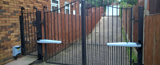 Electric gates for Chelmsford